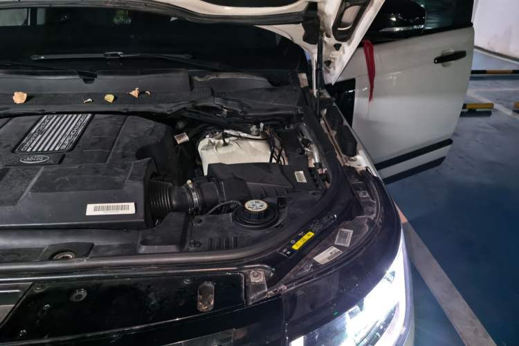 Used Land Rover Range 2019 3.0 SC V6 Long-wheelbase Version Engine Bay Left