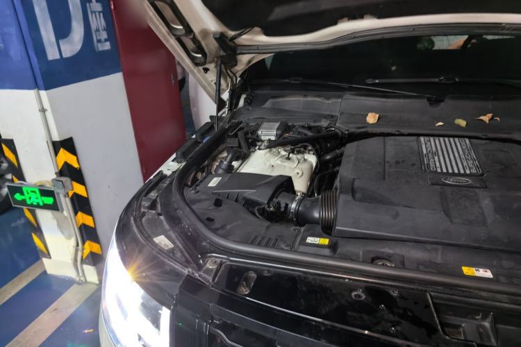 Used Land Rover Range 2019 3.0 SC V6 Long-wheelbase Version Engine Bay Right