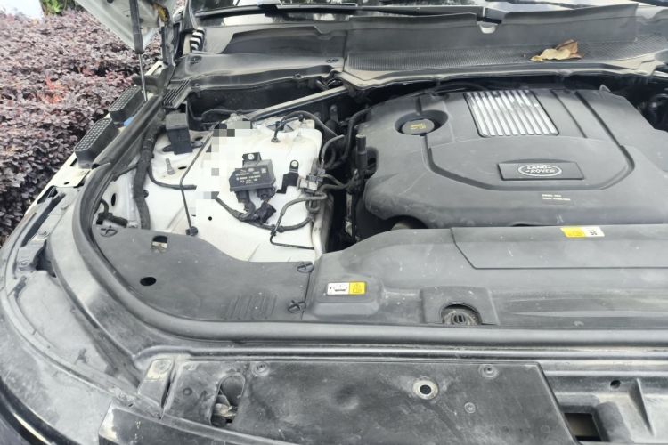 Used Land Rover Range  Engine Bay Right
