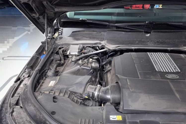 Used Land Rover Range  Engine Bay Right