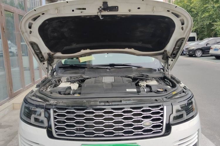 Used Land Rover Range 2019 3.0 SCV6 Legacy Edition Engine Bay