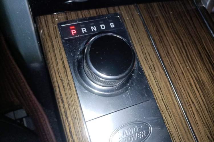 Used Land Rover Range 2019 3.0 SCV6 Legacy Edition Gear Lever