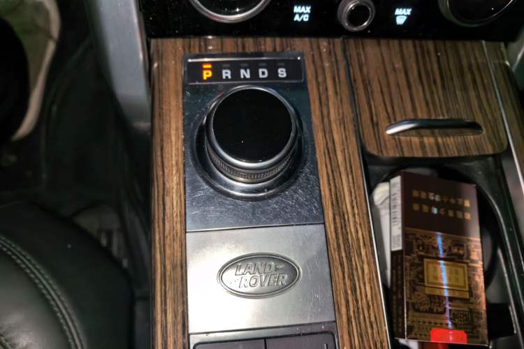 Used Land Rover Range 2019 3.0 SC V6 Long-wheelbase Version Gear Lever