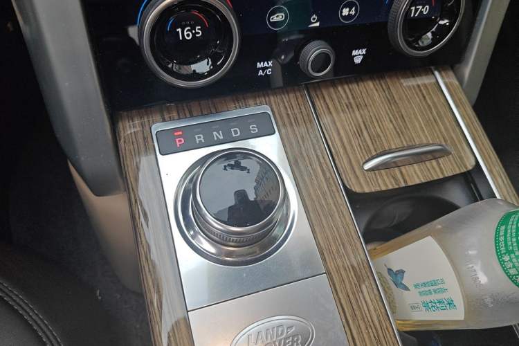 Used Land Rover Range 2019 3.0 SC V6 Long-wheelbase Version Gear Lever