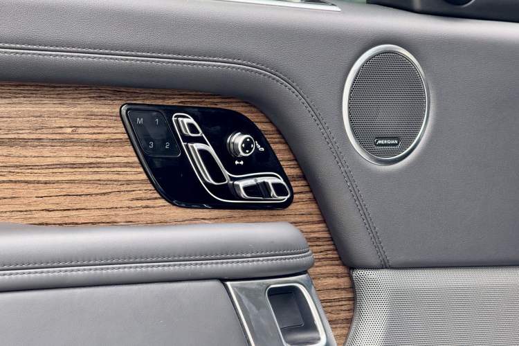Used Land Rover Range 2019 3.0 SC V6 Long-wheelbase Version Interior 2