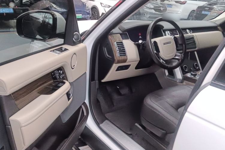 Used Land Rover Range 2019 3.0 SCV6 Legacy Edition Interior 2