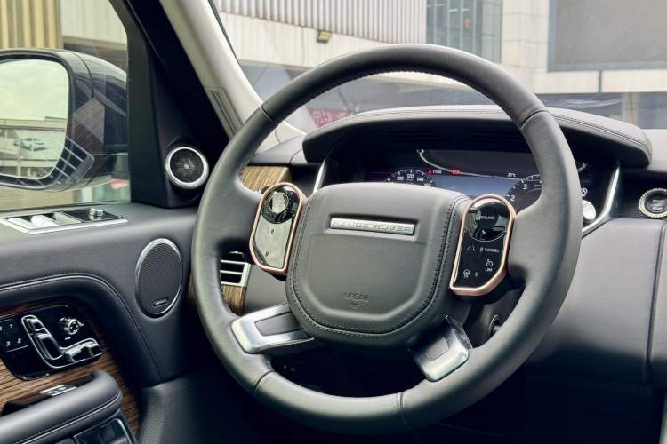 Used Land Rover Range 2019 3.0 SC V6 Long-wheelbase Version Interior 4