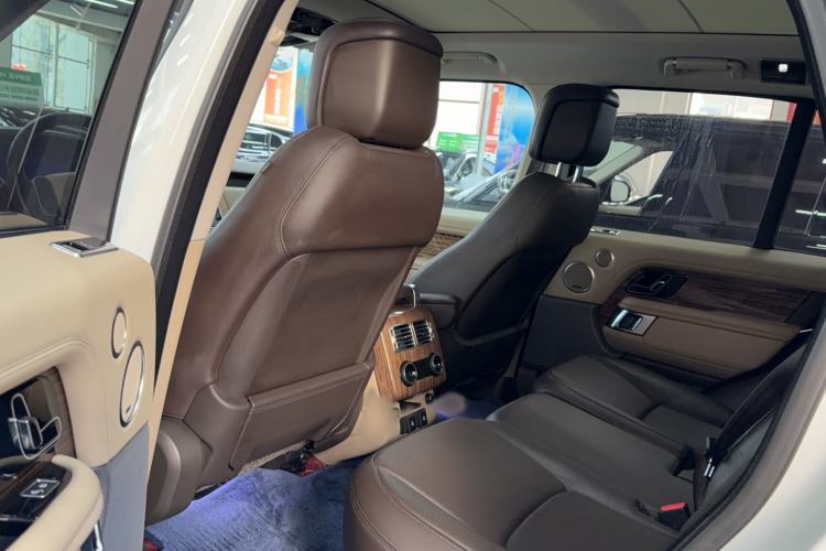 Used Land Rover Range 2019 3.0 SCV6 Legacy Edition Interior 6