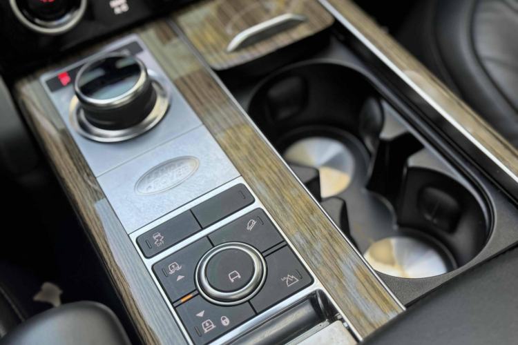 Used Land Rover Range 2019 3.0 SC V6 Grand Edition Interior 6