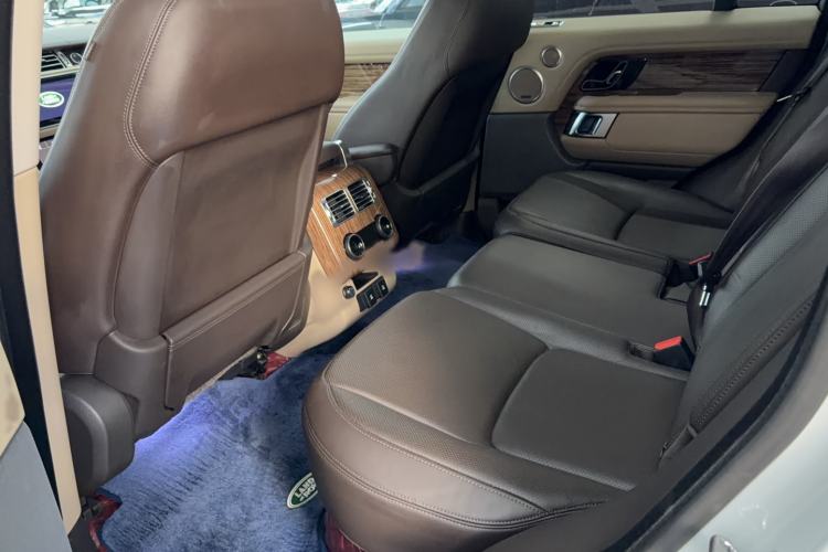 Used Land Rover Range 2019 3.0 SCV6 Legacy Edition Interior 7