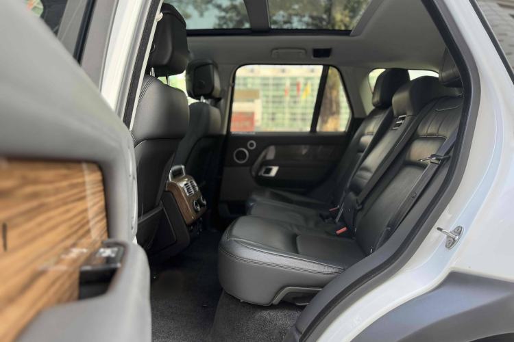Used Land Rover Range 2019 3.0 SC V6 Grand Edition Interior 7