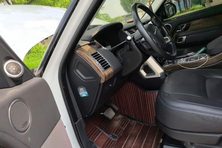 Used Land Rover Range  Left Front Seat