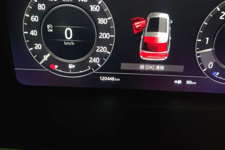 Used Land Rover Range  Odometer Close Up
