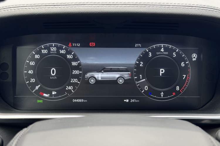 Used Land Rover Range 2019 3.0 SC V6 Long-wheelbase Version Odometer Close Up