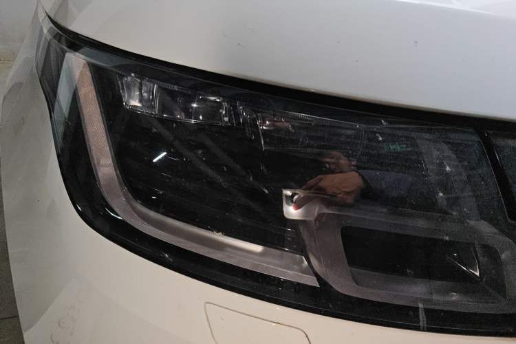 Used Land Rover Range 2019 3.0 SCV6 Legacy Edition Right Front Headlight
