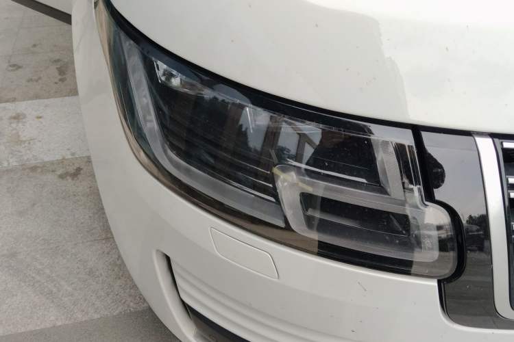 Used Land Rover Range 2019 3.0 SCV6 Legacy Edition Right Front Headlight