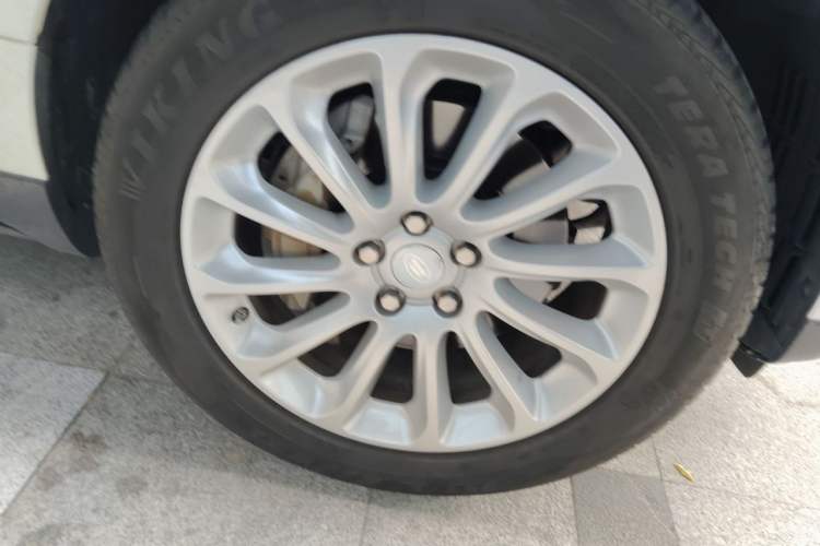 Used Land Rover Range 2019 3.0 SCV6 Legacy Edition Right Front Wheel Hub