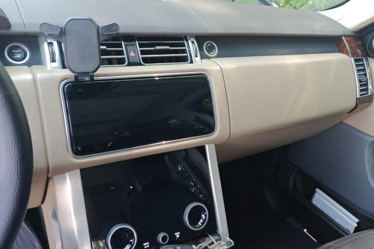 Used Land Rover Range  Audio And AC Panel