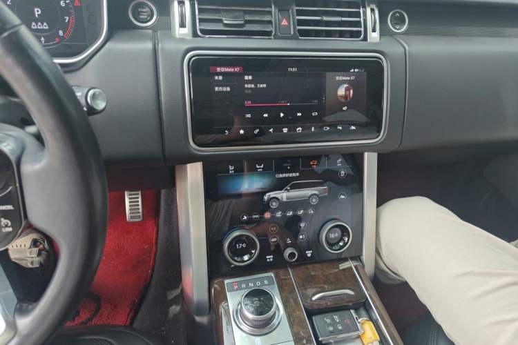 Used Land Rover Range 2020 3.0 L6 Legacy Edition Audio And AC Panel