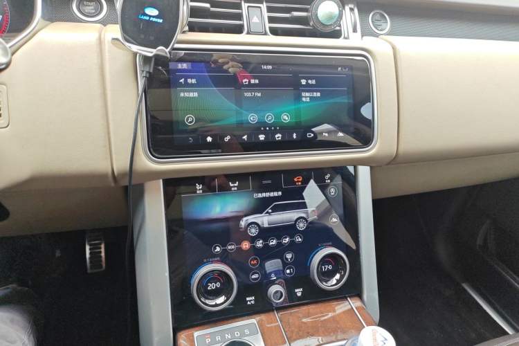 Used Land Rover Range 2020 3.0 L6 Legacy Edition Audio And AC Panel