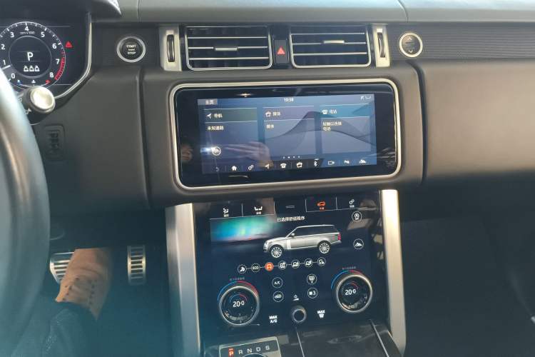 Used Land Rover Range 2020 3.0 L6 Long-Wheelbase Legacy Audio And AC Panel