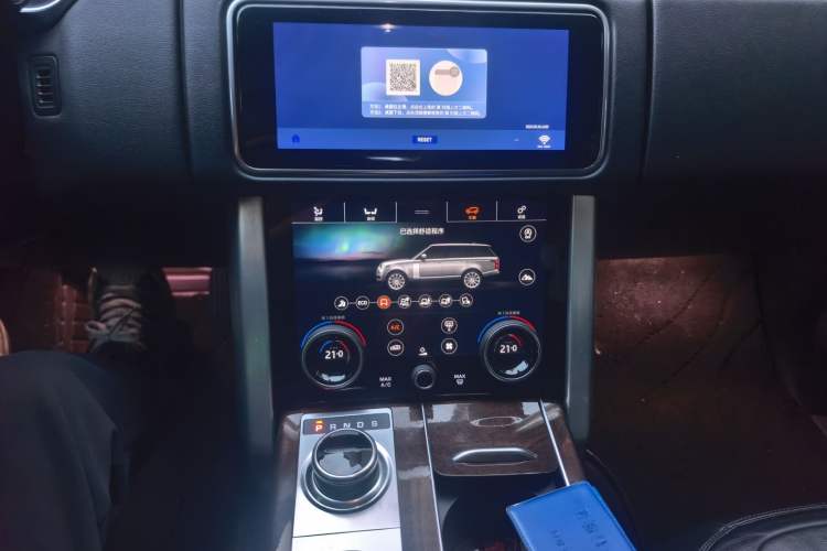 Used Land Rover Range 2020 3.0 L6 Grand Edition Audio And AC Panel