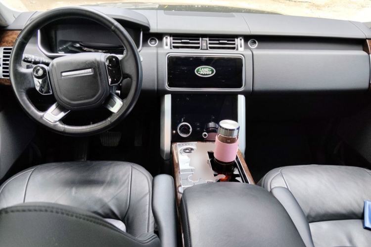 Used Land Rover Range 2020 3.0 L6 Grand Edition Center Console