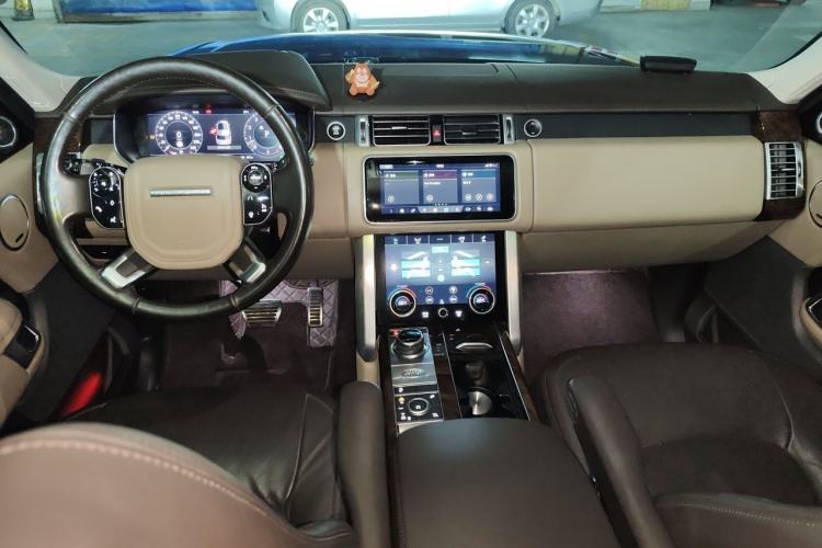 Used Land Rover Range 2020 3.0 L6 Long-Wheelbase Legacy Center Console