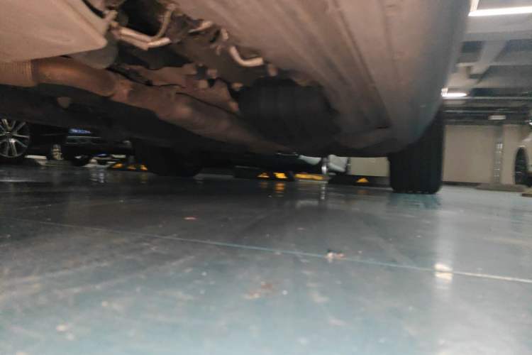 Used Land Rover Range 2020 3.0 L6 Long-Wheelbase Legacy Chassis Front Left