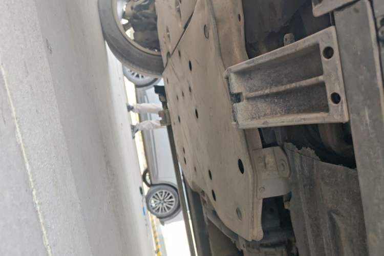 Used Land Rover Range 2020 3.0 L6 Long-Wheelbase Legacy Chassis Front Left