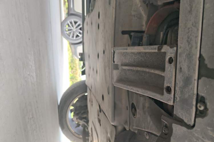 Used Land Rover Range 2020 3.0 L6 Long-Wheelbase Legacy Chassis Front Right