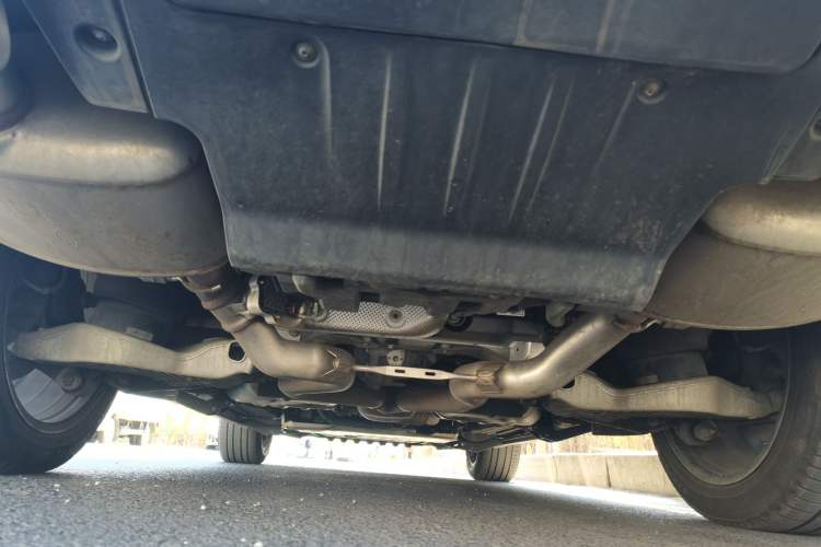 Used Land Rover Range 2020 3.0 L6 Long-Wheelbase Legacy Chassis Rear