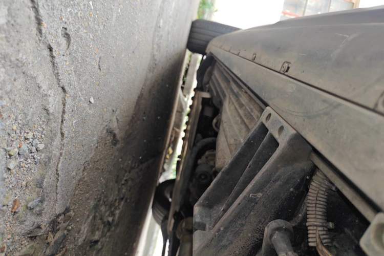 Used Land Rover Range 2020 3.0 L6 Legacy Edition Chassis Rear Left