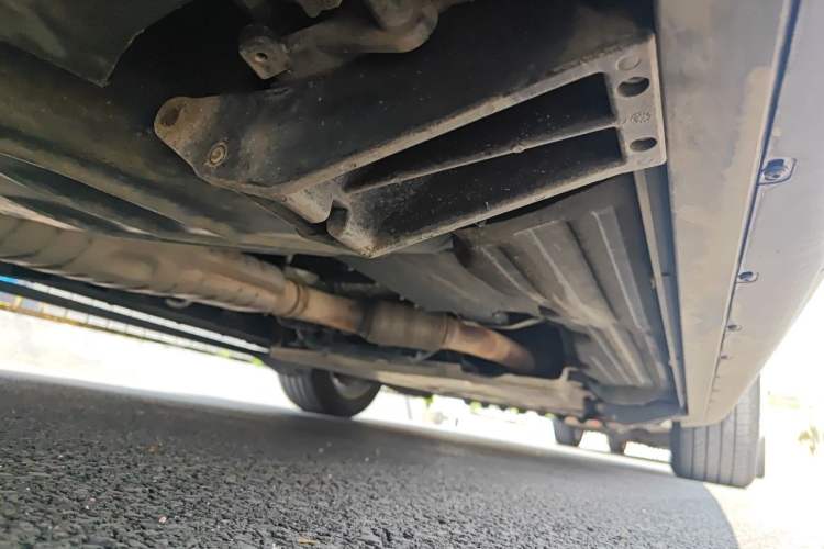 Used Land Rover Range 2020 3.0 L6 Legacy Edition Chassis Rear Right