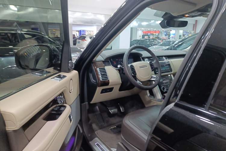 Used Land Rover Range 2020 3.0 L6 Long-Wheelbase Legacy Driver Seat