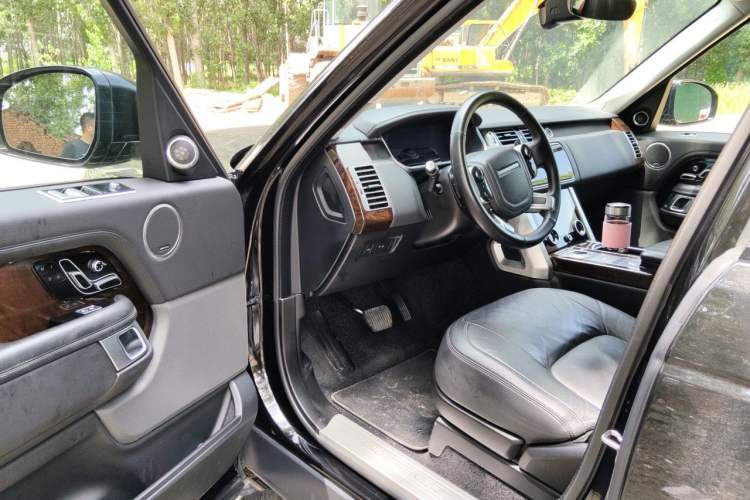 Used Land Rover Range 2020 3.0 L6 Grand Edition Driver Seat