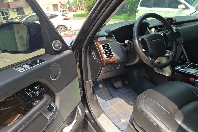 Used Land Rover Range 2020 3.0 L6 Grand Edition Driver Seat