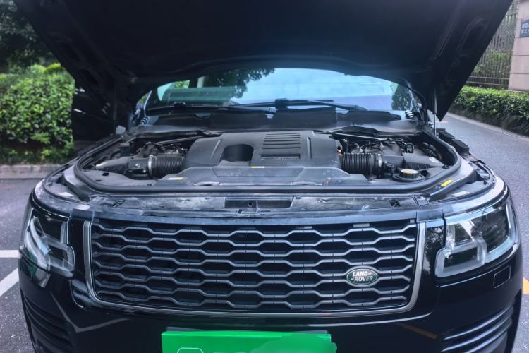 Used Land Rover Range 2020 3.0 L6 Grand Edition Engine Bay