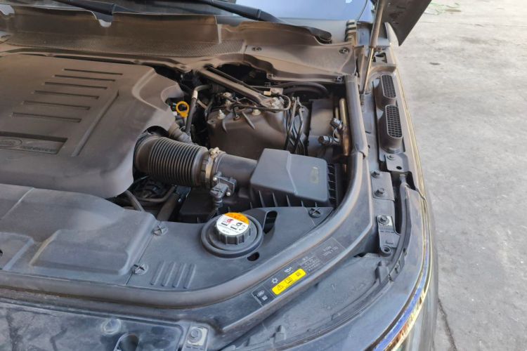 Used Land Rover Range 2020 3.0 L6 Long-Wheelbase Legacy Engine Bay Left