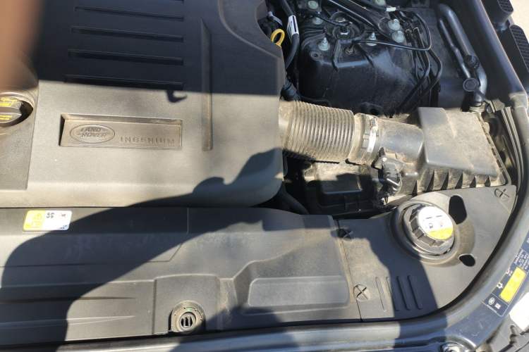 Used Land Rover Range 2020 3.0 L6 Long-Wheelbase Legacy Engine Bay Left