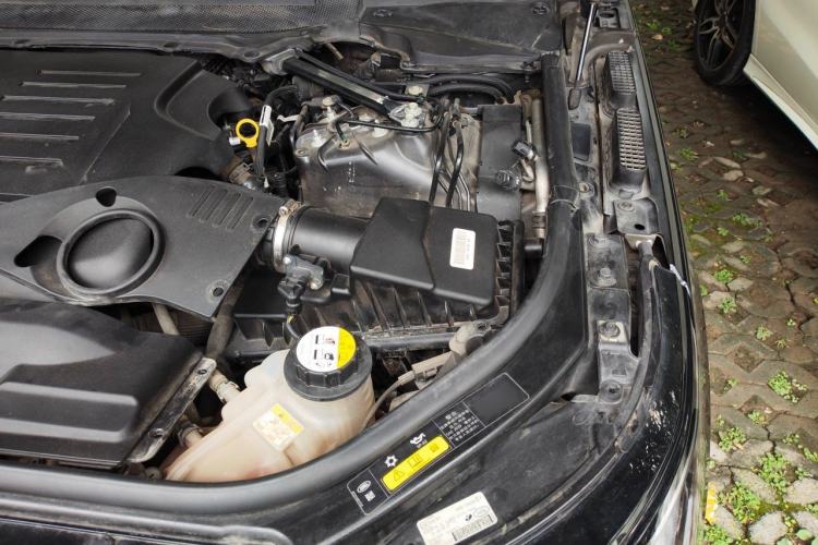 Used Land Rover Range 2020 3.0 L6 Legacy Edition Engine Bay Left