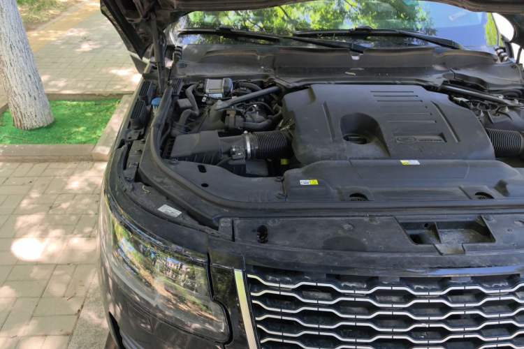 Used Land Rover Range 2020 3.0 L6 Long-Wheelbase Legacy Engine Bay Right