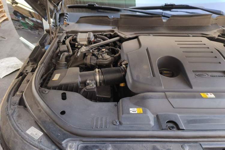 Used Land Rover Range 2020 3.0 L6 Long-Wheelbase Legacy Engine Bay Right