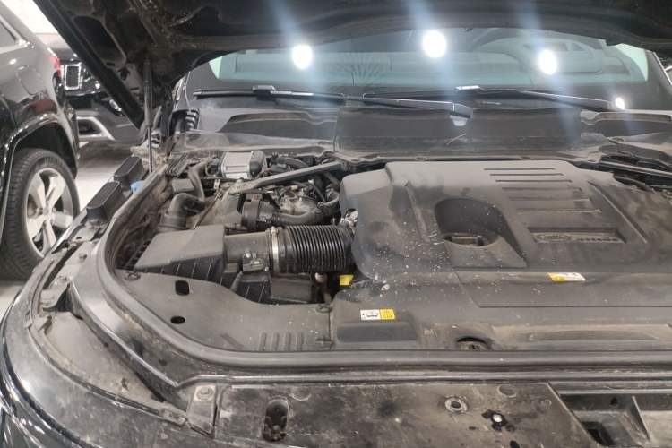 Used Land Rover Range 2020 3.0 L6 Long-Wheelbase Legacy Engine Bay Right