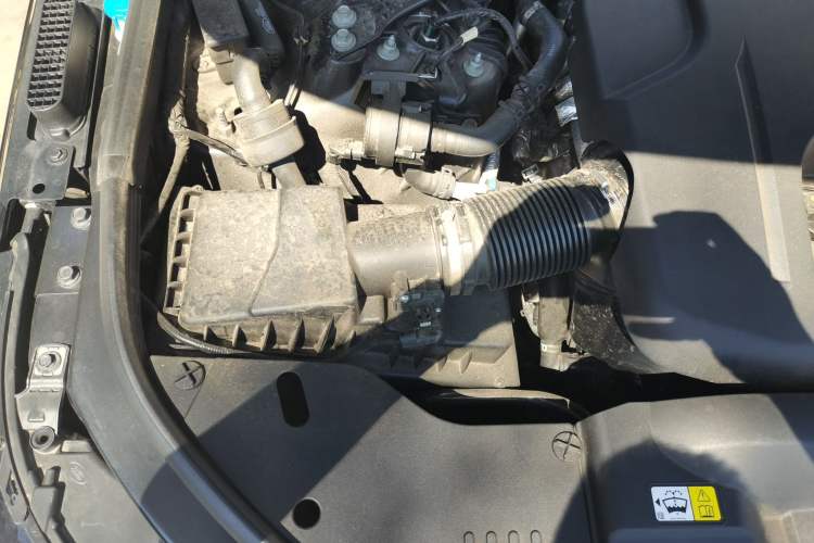 Used Land Rover Range 2020 3.0 L6 Long-Wheelbase Legacy Engine Bay Right