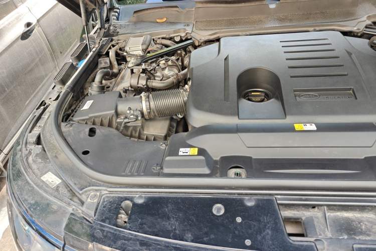 Used Land Rover Range 2020 3.0 L6 Long-Wheelbase Legacy Engine Bay Right
