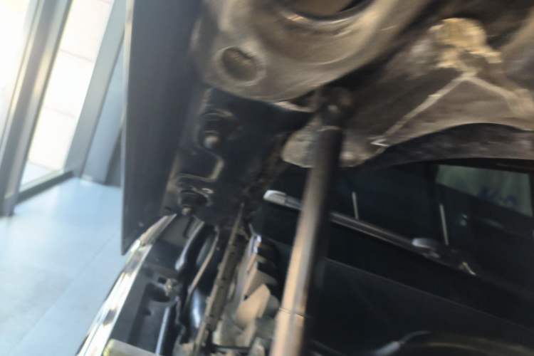 Used Land Rover Range 2020 3.0 L6 Long-Wheelbase Legacy Engine Bay Right