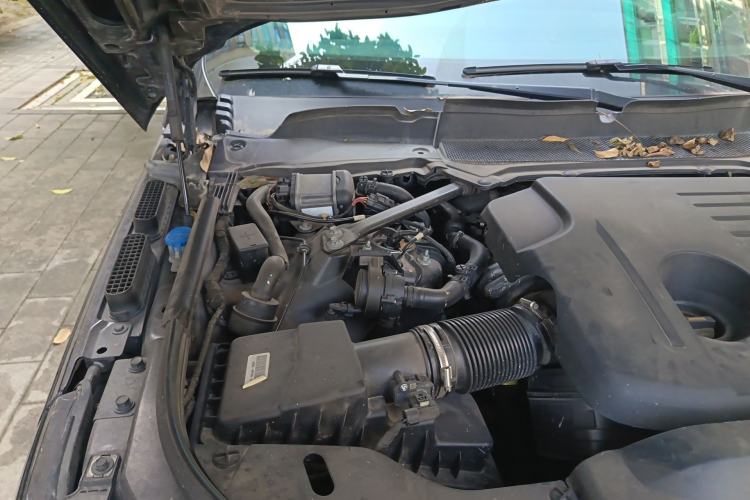 Used Land Rover Range 2020 3.0 L6 Grand Edition Engine Bay Right