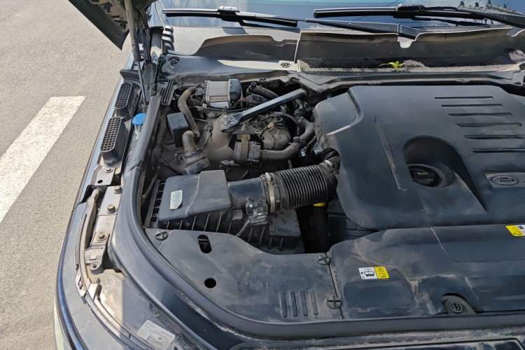 Used Land Rover Range 2020 3.0 L6 Legacy Edition Engine Bay Right