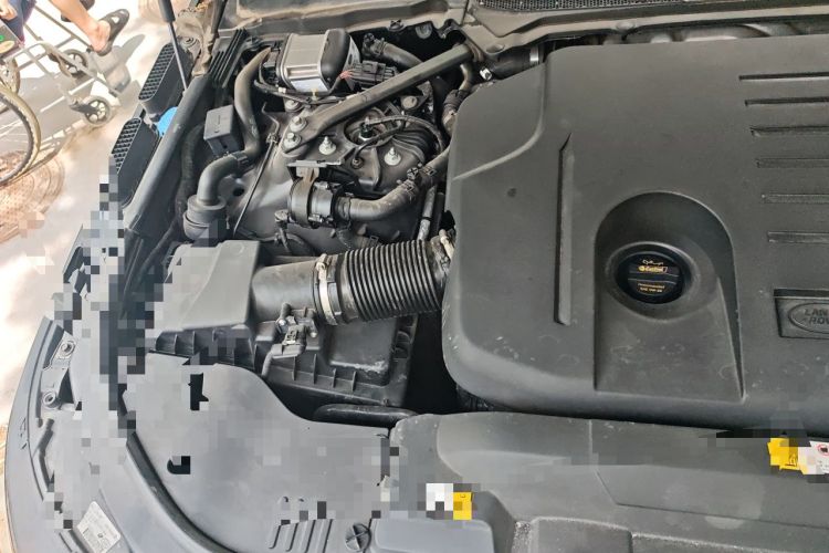 Used Land Rover Range 2020 3.0 L6 Grand Edition Engine Bay Right